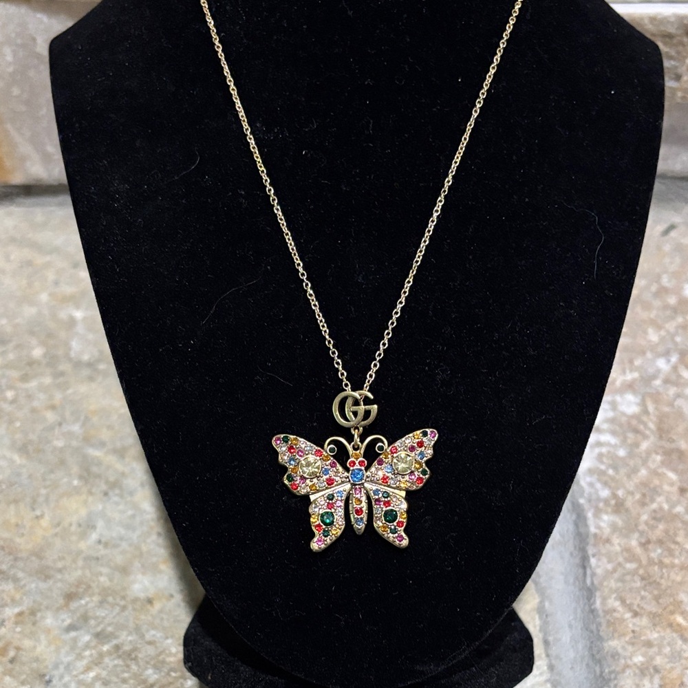 STUNNING Gucci GG Gold Butterfly Pendant Necklace
